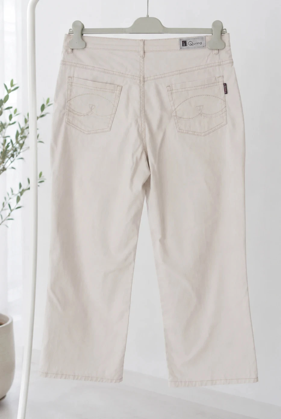 Pantalon 7/8 beige/écru 93% coton - Taille 40 - Strass - Excellent état – photo 2